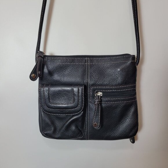Tignanello Carson Black Leather Crossbody Bag With Multiple Pockets & Adjustable - Picture 1 of 10